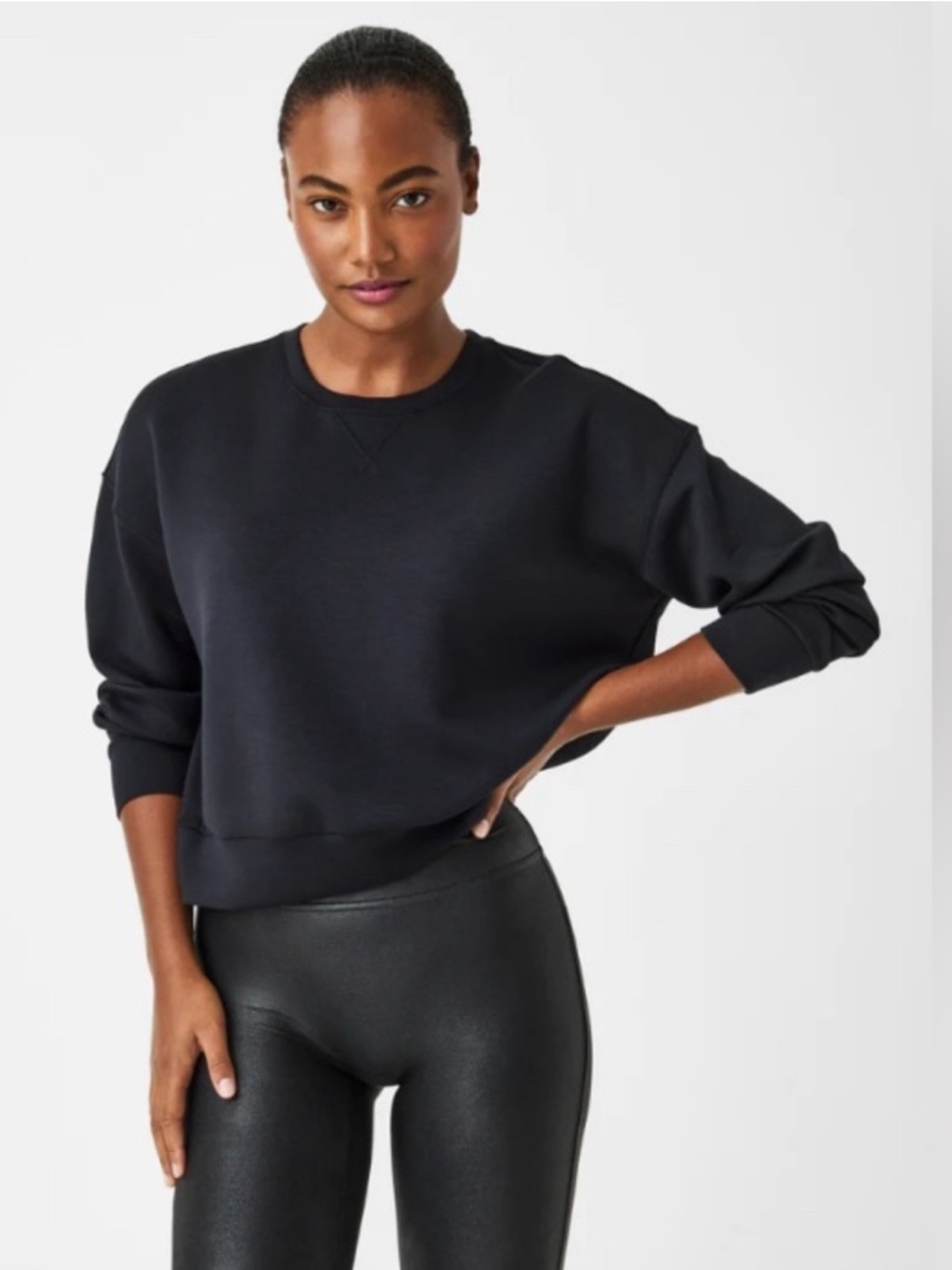 SPANX AirEssentials Crew Sweatshirt. Large. Black. Style 50347R.
